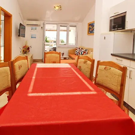 Apartment Charmante Ferienwohnung In Mit Eigenem Balkon *